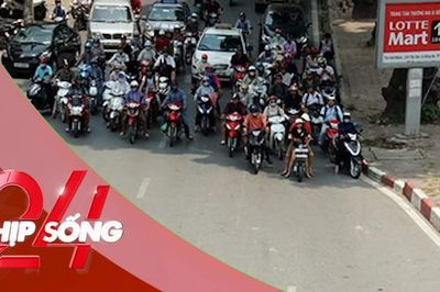 NHỊP SỐNG: Dừng xe giữa đường để tránh nắng khi chờ đèn đỏ có thể bị xử phạt như thế nào?