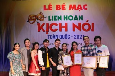 Tìm kiếm diễn viên kịch nói tài năng