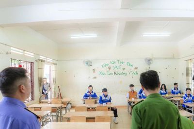 Khởi tố vụ án bạo lực học đường khiến nam sinh lớp 8 tự tử
