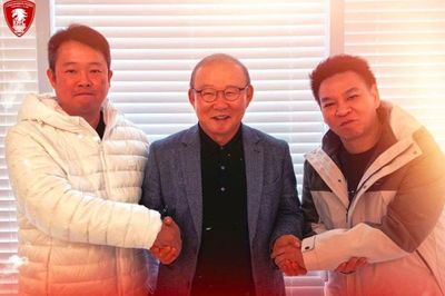 Hé lộ lý do ông Park Hang-seo sang Thái Lan làm việc