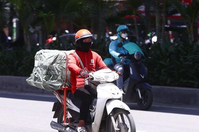 Nắng nóng đặc biệt gay gắt trên nhiều khu vực, có nơi trên 40 độ C