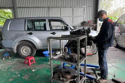Nhiều chủ xe vẫn còn băn khoăn về xăng E10