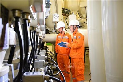 Hệ thống điện Thủ đô căng mình trong đợt nắng nóng kỷ lục