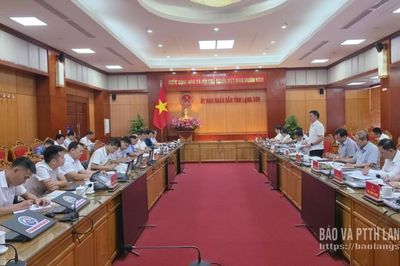 Lãnh đạo UBND tỉnh làm việc với đoàn công tác của UBND tỉnh Cao Bằng về thực hiện dự án cao tốc Đồng Đăng-Trà Lĩnh