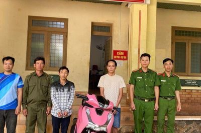 Camera an ninh hé lộ con đường tẩu thoát của 2 nghi can trộm xe SH trị giá 90 triệu đồng