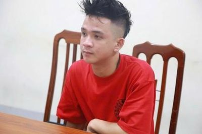 Triệu tập đối tượng lái xe ôtô cán qua chân người đàn ông trước nhà hàng