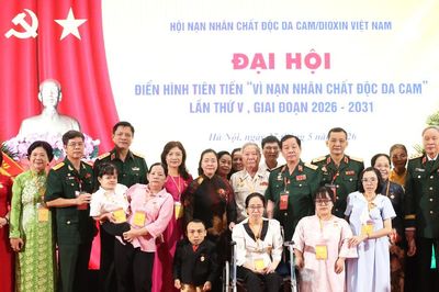Chủ tịch Bùi Thị Minh Hoài dự Đại hội Điển hình tiên tiến 'Vì nạn nhân chất độc da cam'