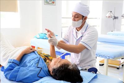 Phát triển y học cổ truyền theo hướng hiện đại: Chuyển từ chữa bệnh sang chăm sóc chủ động