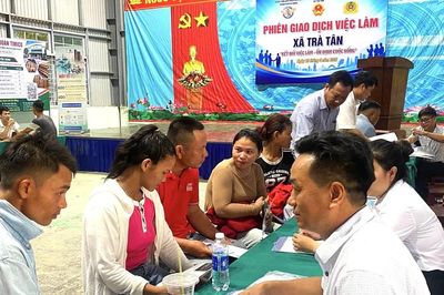 Đưa chợ việc làm về cơ sở
