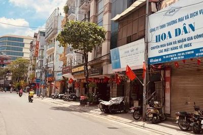 Bộ Y tế khuyến cáo hạn chế người dân ra đường từ 10h đến 16h trước tình trạng nắng nóng gay gắt