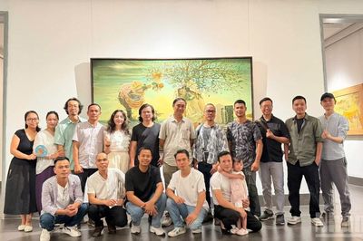 'Chạm' vào những rung cảm hội họa đương đại