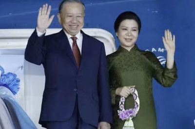 Tổng Bí thư, Chủ tịch nước Tô Lâm và Phu nhân lên đường thăm Singapore