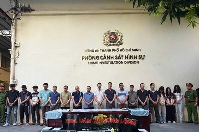 Bắt giám đốc Công ty Song Long cùng dàn đàn em đòi nợ kiểu xã hội đen