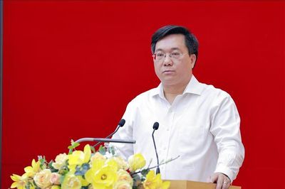 Tinh gọn bộ máy: Chuyển mạnh từ tư duy 'quản lý' sang 'quản trị'