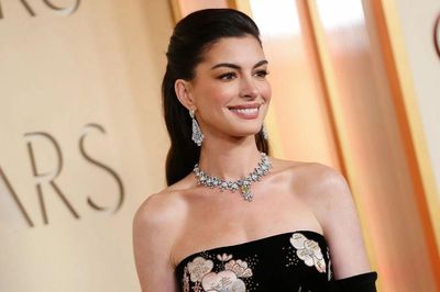 Lời thú nhận của Anne Hathaway về chuyện phẫu thuật thẩm mỹ