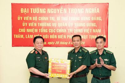 Đại tướng Nguyễn Trọng Nghĩa thăm, làm việc với Đồn Biên phòng Cửa khẩu quốc tế Tịnh Biên