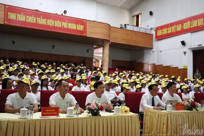 Mít tinh hưởng ứng Ngày Thế giới không thuốc lá
