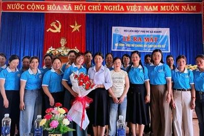 Xã KDang ra mắt mô hình 'Phụ nữ chung tay chuyển đổi số'