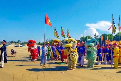 Làng biển Trung Lương tổ chức lễ hội cầu ngư