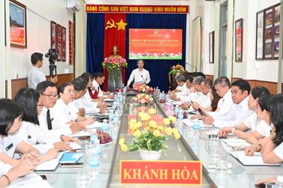 Đoàn công tác của Tòa án nhân dân tối cao làm việc với Tòa án nhân dân hai cấp tỉnh Khánh Hòa