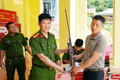 Triển khai mô hình điểm về tuyên truyền, vận động toàn dân giao nộp vũ khí, vật liệu nổ