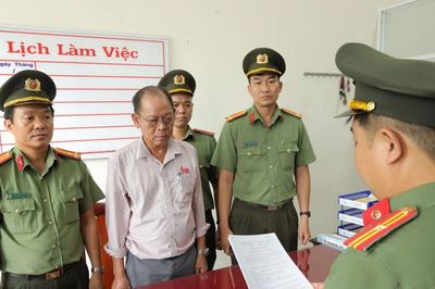 Bắt giam đối tượng 'núp bóng' công ty, tổ chức cho người khác ở lại Việt Nam trái phép