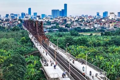 Thông xe cầu Long Biên sau hai tháng đóng cầu sửa chữa