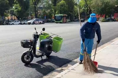URENCO tăng ca, giữ gìn thành phố sạch, đẹp
