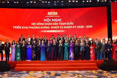 Đổi mới mạnh mẽ tổ chức và hoạt động HĐND các cấp