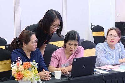 Tập huấn hỗ trợ chủ cơ sở kinh doanh, giết mổ chó, mèo chuyển đổi sinh kế
