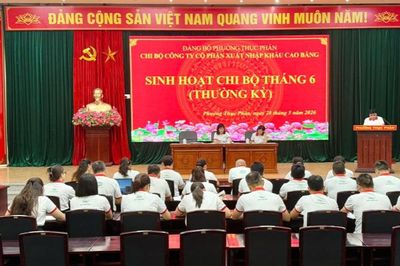 Đảng ủy phường Thục Phán sinh hoạt chi bộ mẫu đối với chi bộ loại hình doanh nghiệp