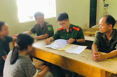 Tin lời hứa 'không cần học vẫn có tiền', 5 thiếu nữ suýt biến mất khỏi gia đình, có em mới chỉ học lớp 6