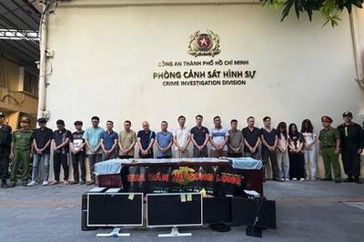 Bắt 17 bị can thuộc công ty mua bán nợ Song Long chuyên đòi nợ kiểu 'khủng bố'