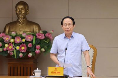 Phó Thủ tướng: Nếu không quản lý tốt thì 'giáo viên ra đề bằng AI, học sinh giải đề bằng AI'