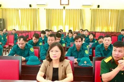 Xã Hòa Lạc khai mạc huấn luyện lực lượng dân quân cơ động năm 2026