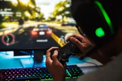 Các game thủ lưu ý: Từ 1/7, mua bán vật phẩm game có thể bị phạt tiền triệu?