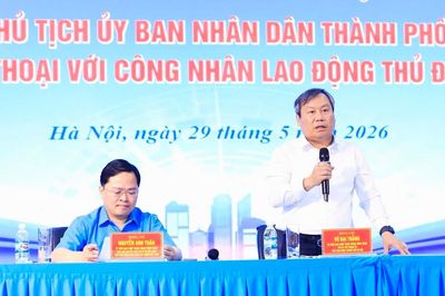 Lãnh đạo thành phố Hà Nội cam kết tháo gỡ những vấn đề công nhân lao động quan tâm