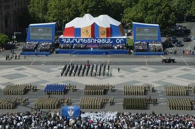 [Video] Vũ khí Nga-Pháp-Mỹ xuất hiện trong lễ duyệt binh lớn của Armenia