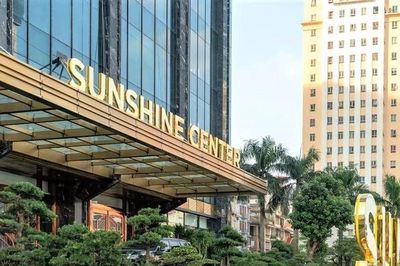 Đặt kế hoạch vượt nhiều 'ông lớn', cổ phiếu Sunshine tăng trần