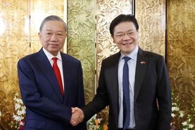 Việt Nam - Singapore ký nhiều văn kiện hợp tác quan trọng