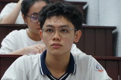 Đại học Quốc gia TPHCM lên tiếng vụ thi đánh giá năng lực nghi giống đề nước ngoài