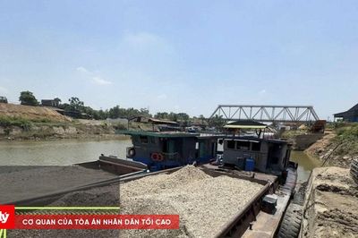Neo đậu tự phát trên sông: Hiểm họa tiềm ẩn với giao thông đường thủy