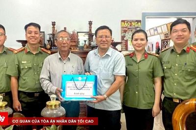 Tăng hỗ trợ xây nhà và tặng quà người có công, thân nhân liệt sĩ