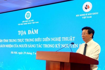 Chấn chỉnh những lệch chuẩn trong sáng tác và biểu diễn nghệ thuật