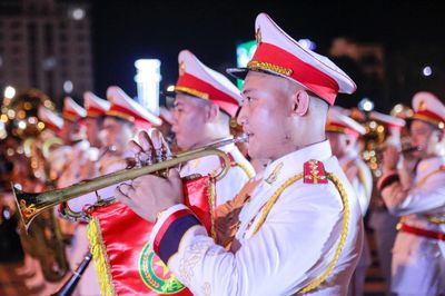 Sôi động đêm diễu hành quân nhạc đầu tiên tại Thanh Hóa
