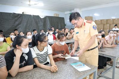 Bắc Ninh: Đào tạo kỹ năng lái xe an toàn cho hàng trăm công nhân