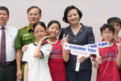 Phó Thủ tướng Phạm Thị Thanh Trà: 'Không 'lá chắn' nào vững chắc hơn sự đồng hành của gia đình'