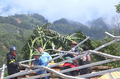 Xã Hạnh Phúc khẩn trương khắc phục hậu quả mưa dông, lốc