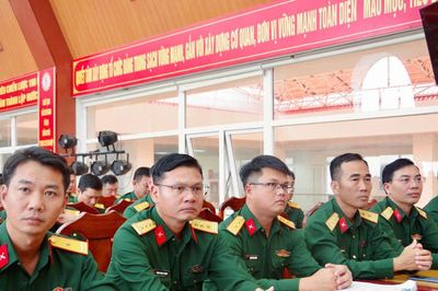Gặp gỡ cán bộ Ban Chỉ huy PTKV trước khi tổ chức lại lực lượng