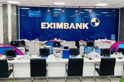 Thêm một phó tổng giám đốc của Eximbank nộp đơn từ nhiệm